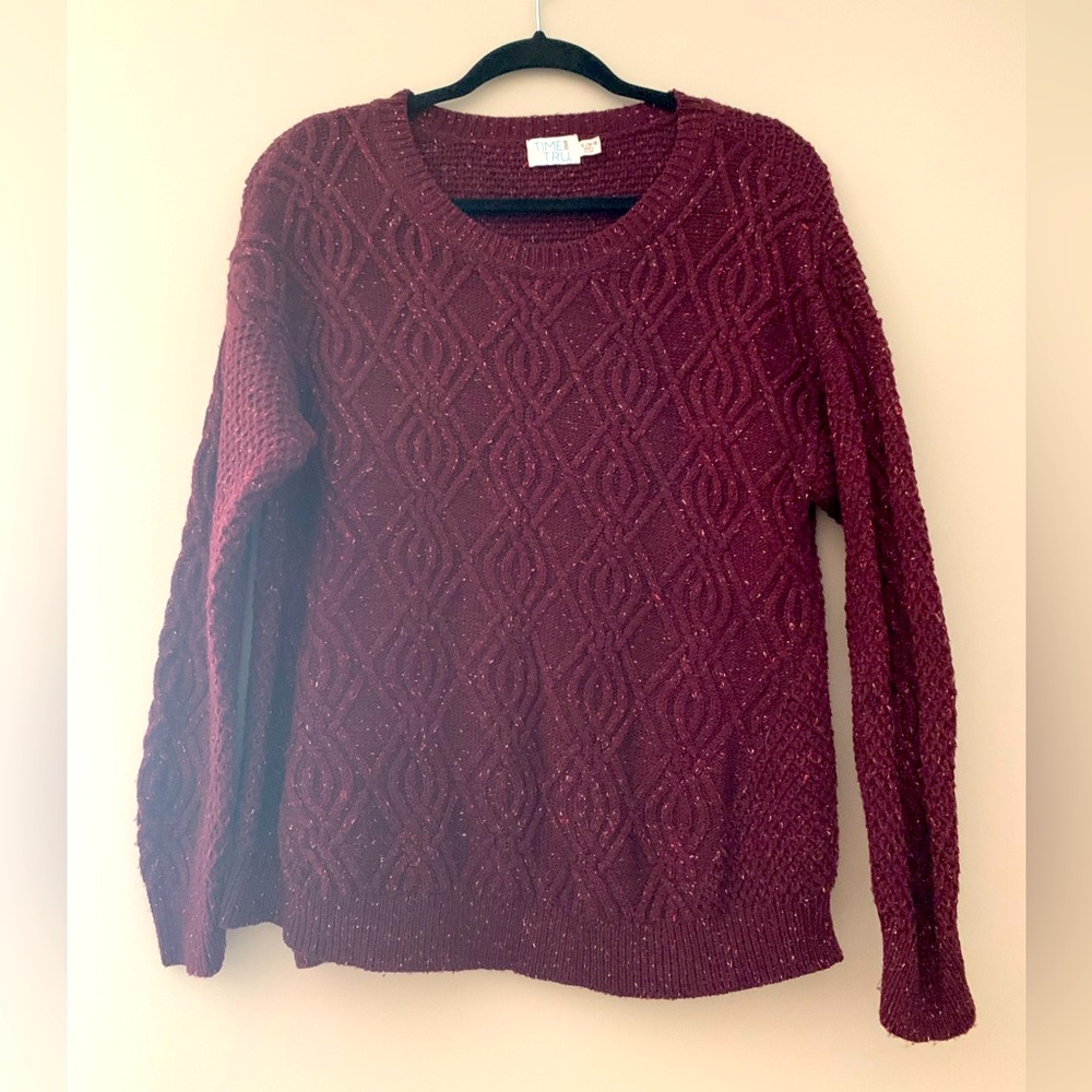 Burgundy long sleeve sweater with argyle and knit detail